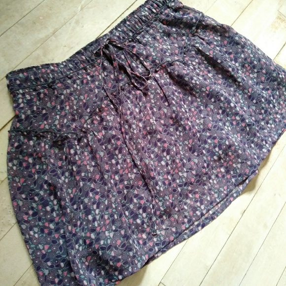AEO Floral Ruffle Mini Skirt - Picture 2 of 7
